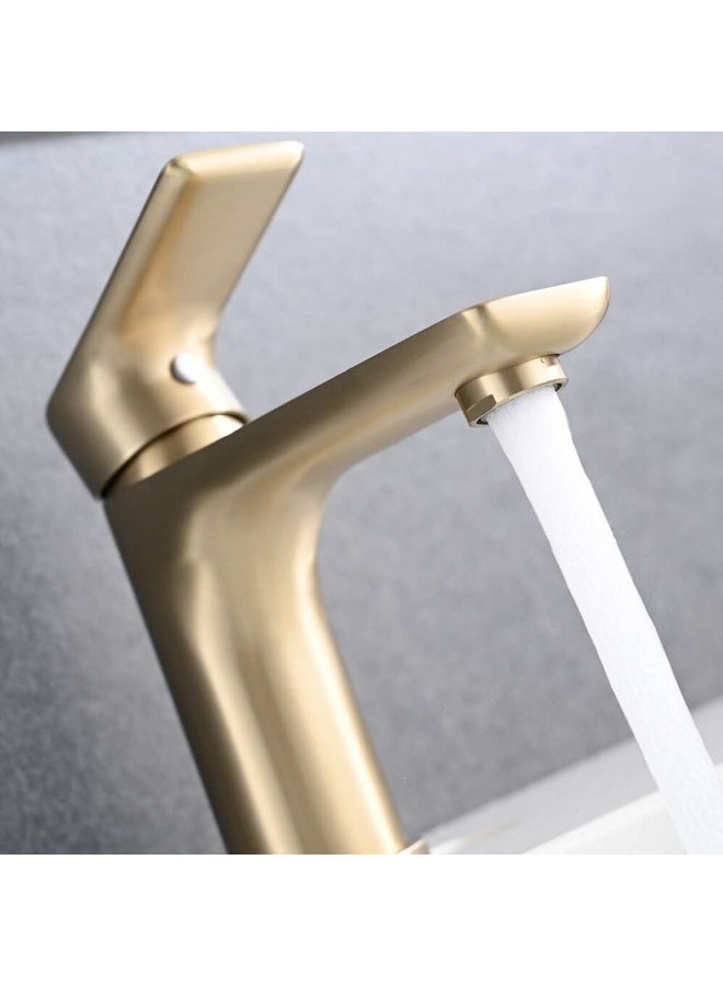 واي دي صنبور حوض حمام عصري بمقبض واحد، مصنوع من النحاس الصلب، يُثبت على سطح الحوض، يتميز بتدفق مياه سلس، ولمسة نهائية متينة، وسهولة التركيب، وهو قطعة فاخرة لحمامك تُضفي لمسة جمالية على منزلك. - Image 2